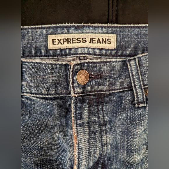 Express Classic Fit Kingston Straight Leg Jeans - Picture 4 of 5